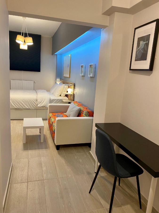 For A Genuine Athenian Homestay! Bagian luar foto
